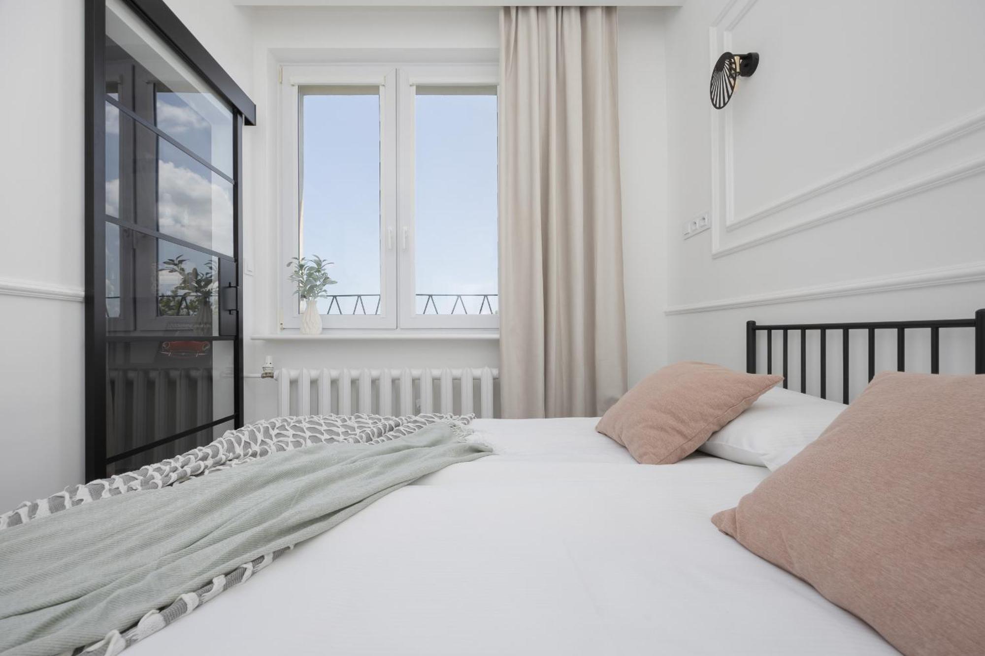 Elegancki Apartament Dla 4 Osob W Warszawie By Noclegi Renters Varsó Kültér fotó