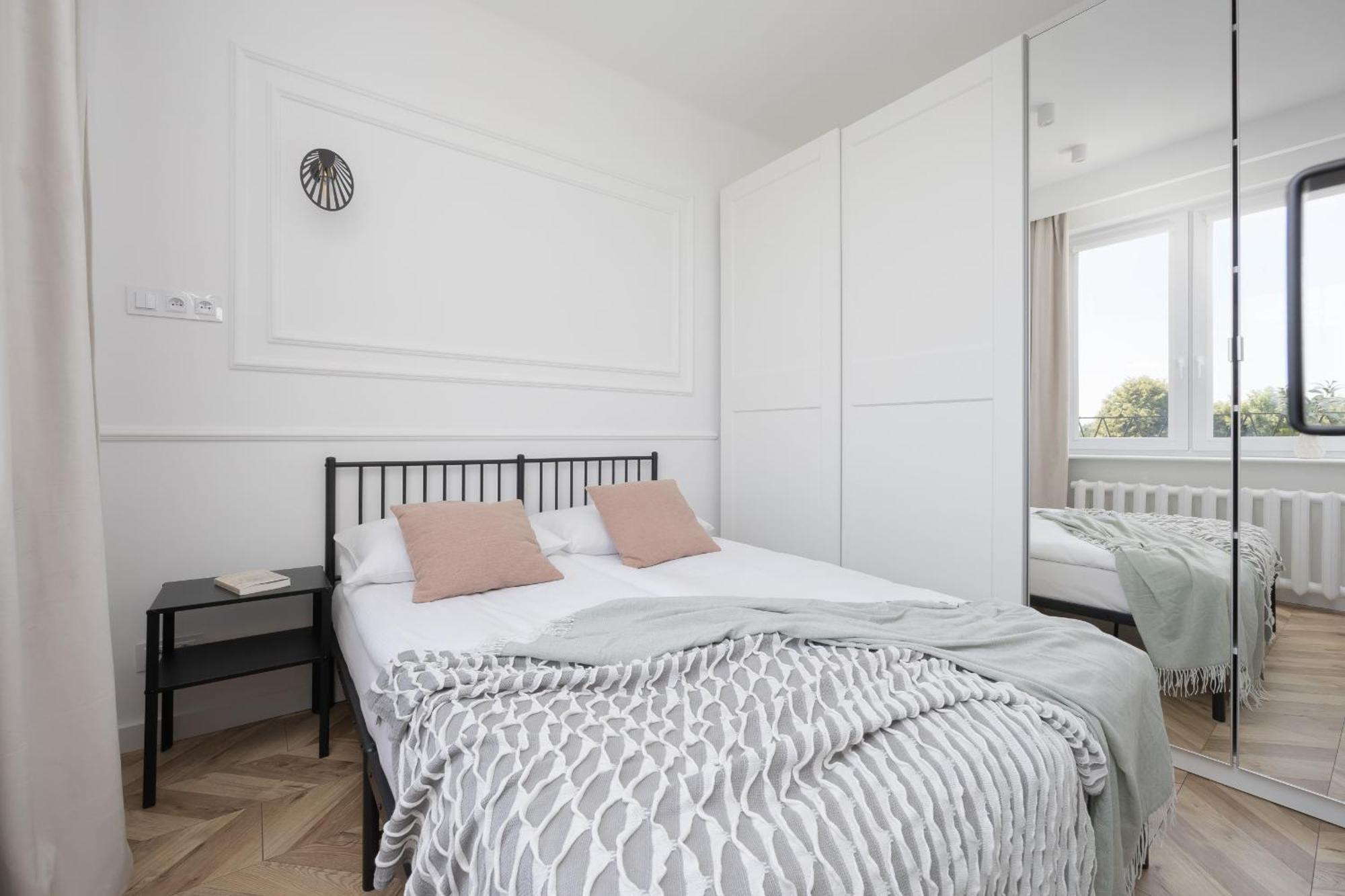 Elegancki Apartament Dla 4 Osob W Warszawie By Noclegi Renters Varsó Kültér fotó